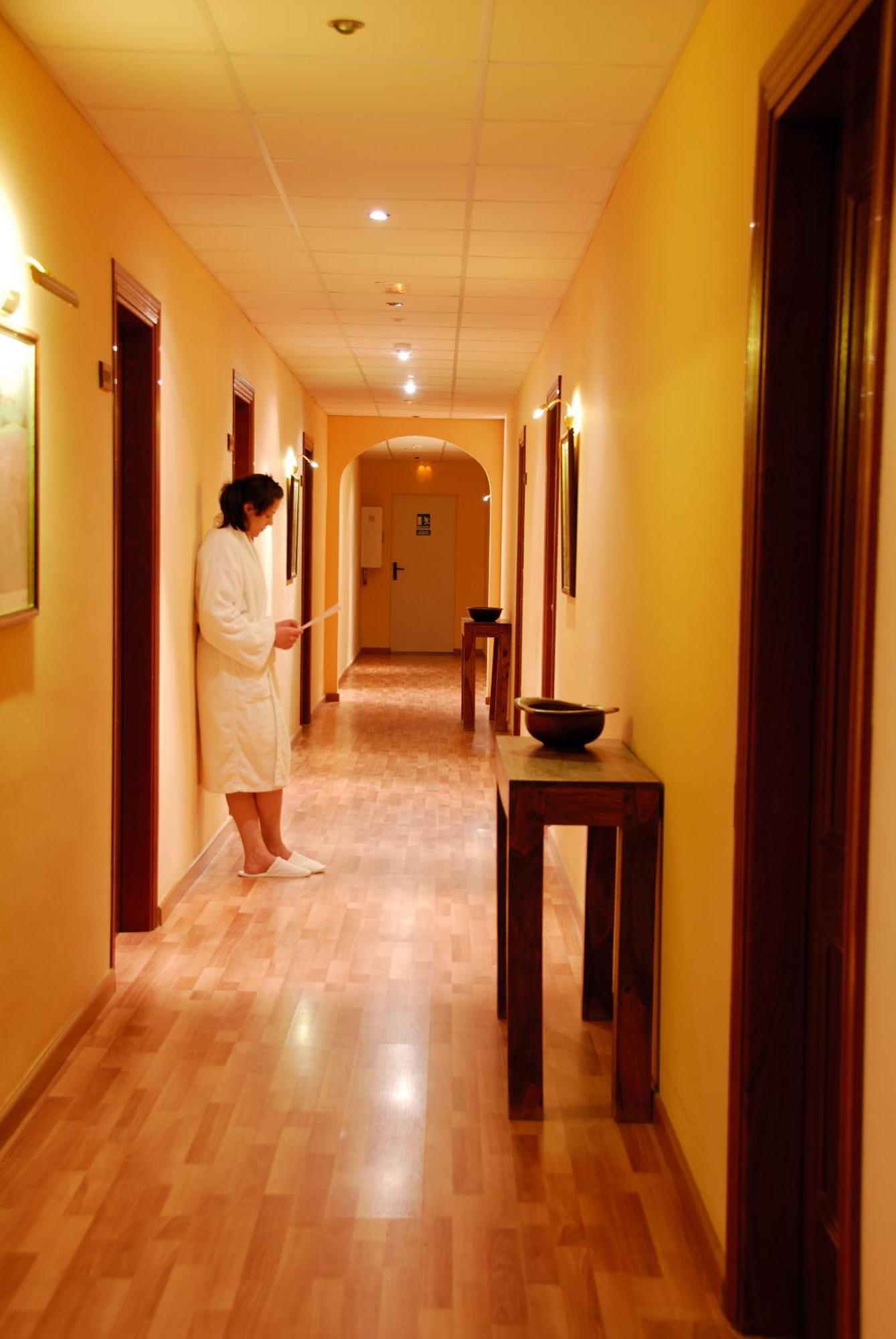 Hotel Balneari De Vallfogona De Riucorb ภายนอก รูปภาพ