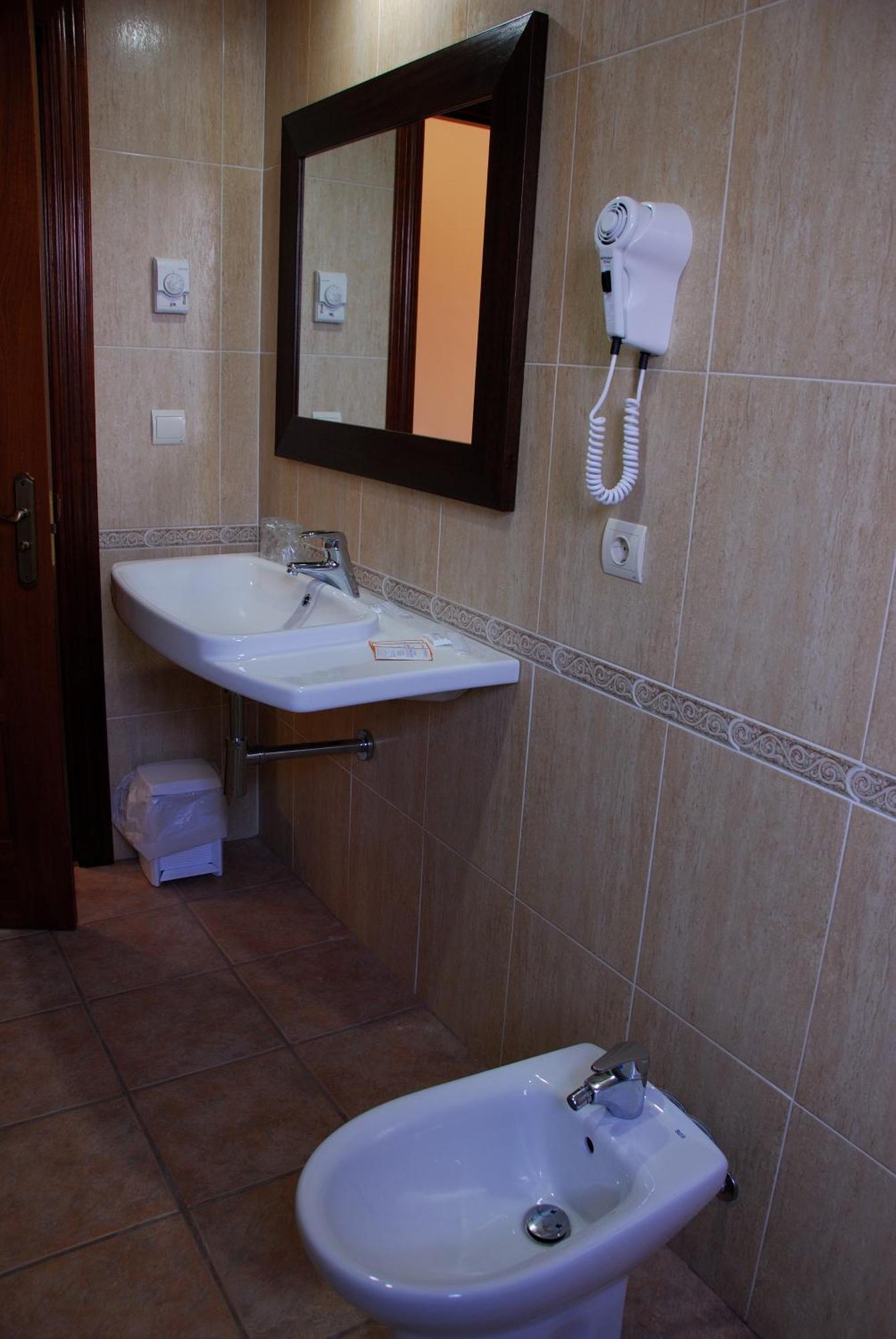 Hotel Balneari De Vallfogona De Riucorb ภายนอก รูปภาพ