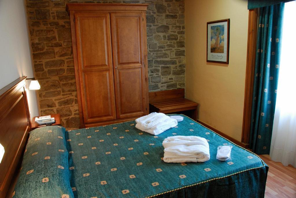 Hotel Balneari De Vallfogona De Riucorb ภายนอก รูปภาพ