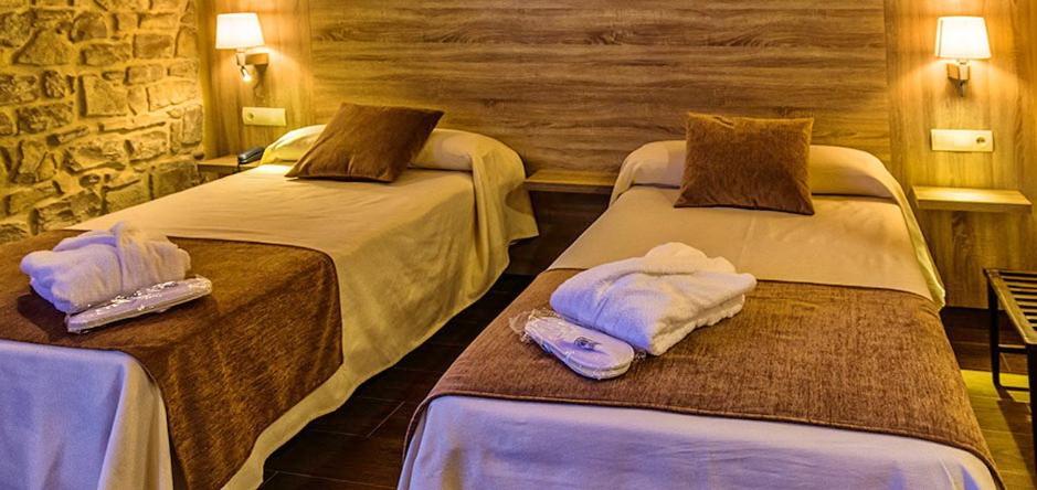 Hotel Balneari De Vallfogona De Riucorb ภายนอก รูปภาพ