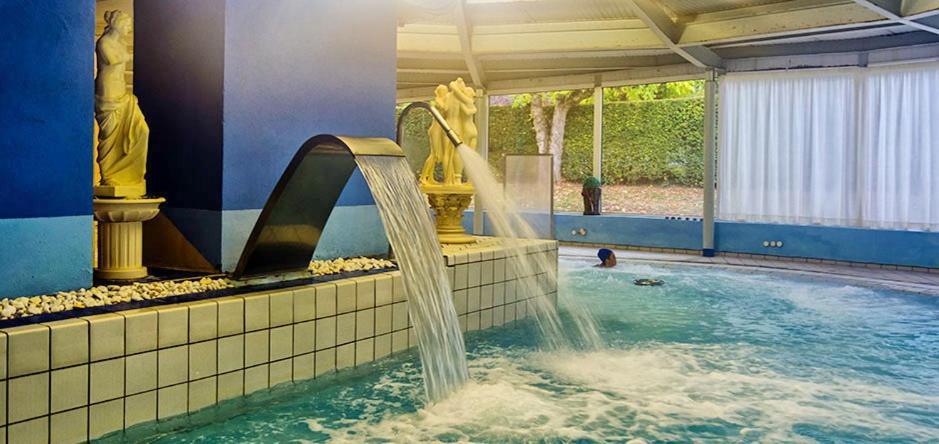 Hotel Balneari De Vallfogona De Riucorb ภายนอก รูปภาพ